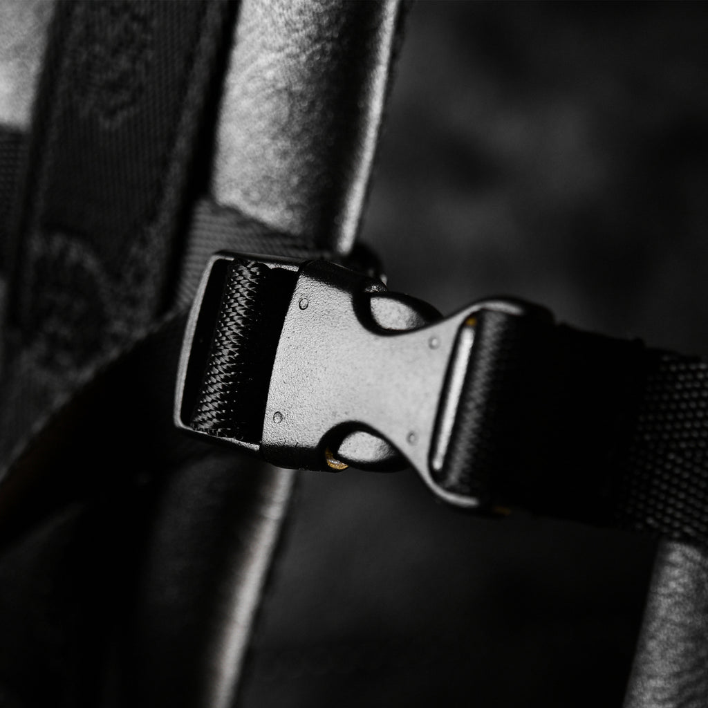 Red-crowned Crane-Heavy-duty Embroidered Large Capacity Laptop Backpack